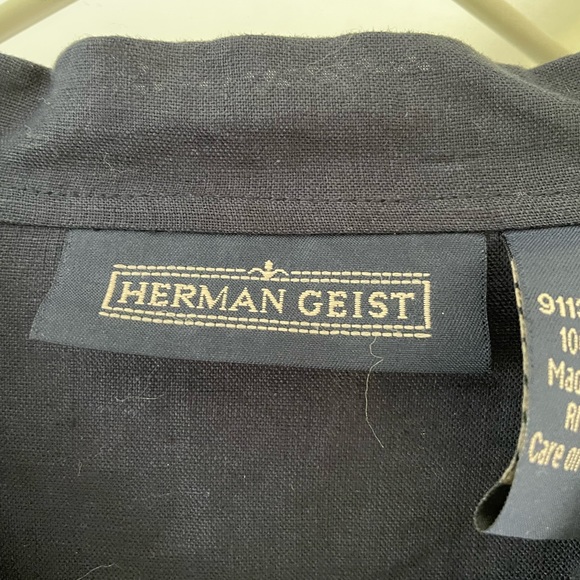 Herman Geist Navy Linen Button Down - Picture 7 of 9